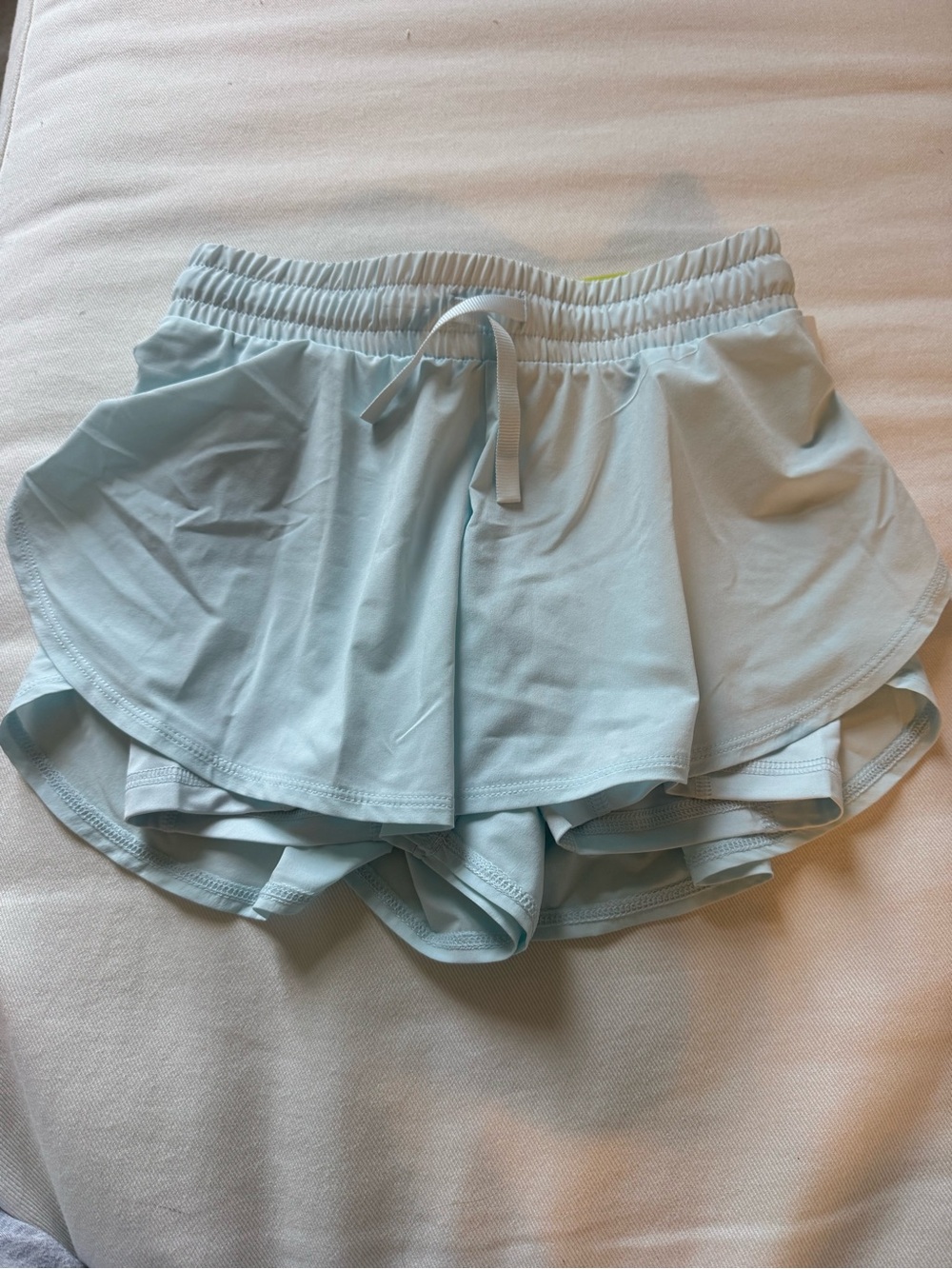 Target girls 2-in-1 shorts mid rise loose fit shorts
Size small (6/7)